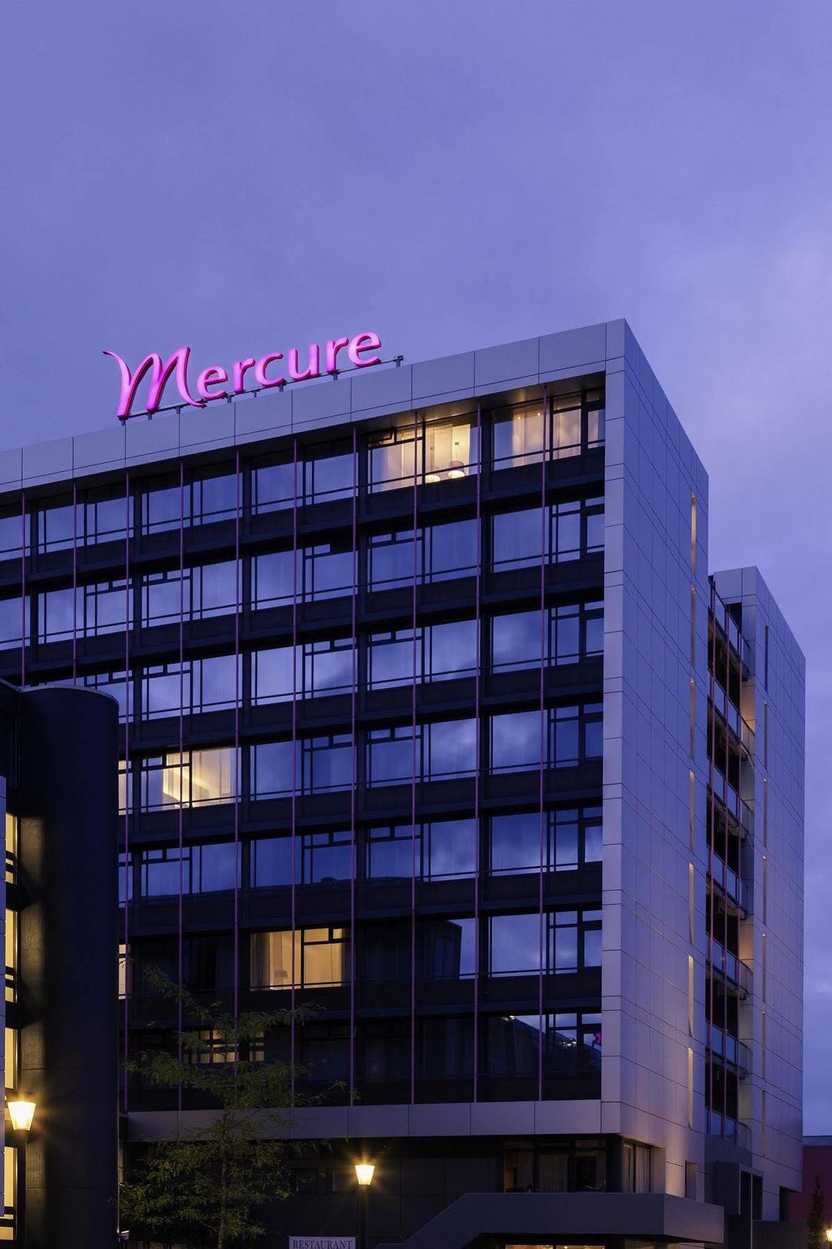Hotel Mercure Martiniplaza 4*